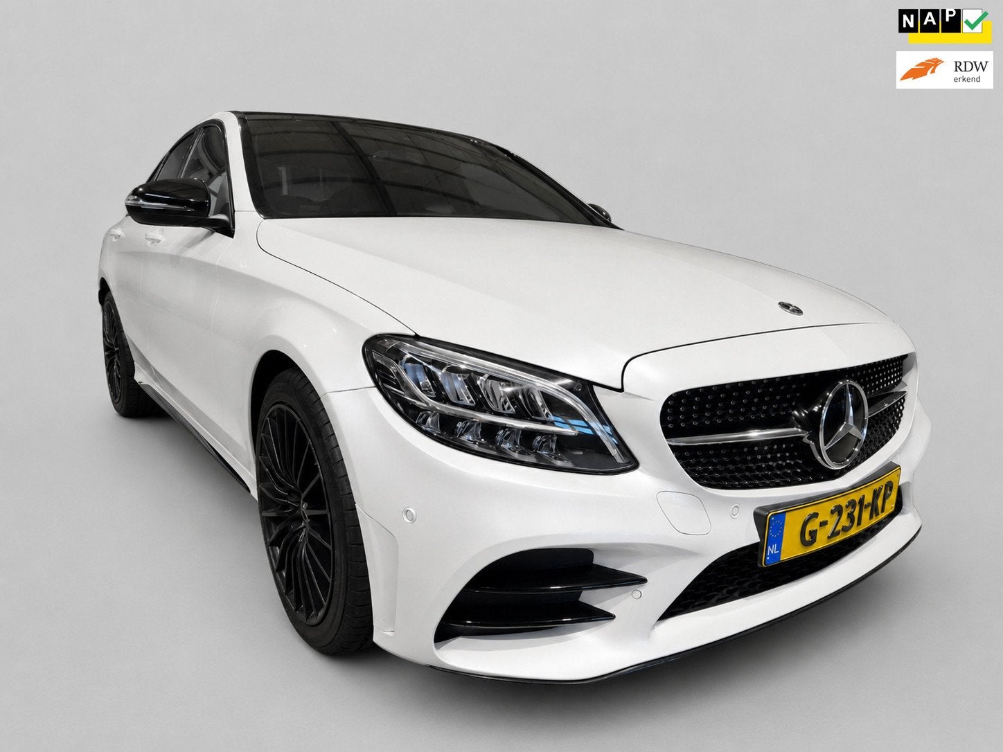 Mercedes-Benz C-klasse 180 - AMG Pakket - Panodak - Camera -, Auto's, Leder en Stof, Wit, Sedan, C-Klasse