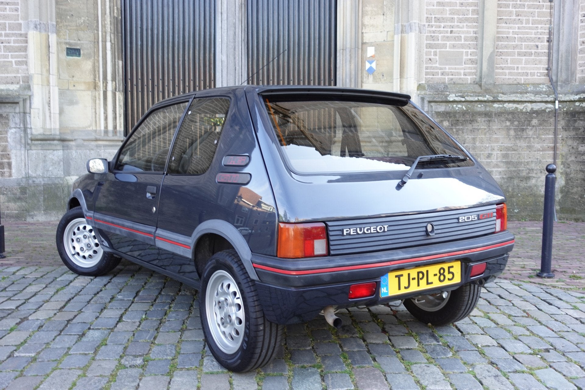 Peugeot 205 1.6 GTI - 115pk | Org Auto | technisch in topcon, Auto's, Oldtimers, Voorwielaandrijving, Stof, 1580 cc, 116 pk