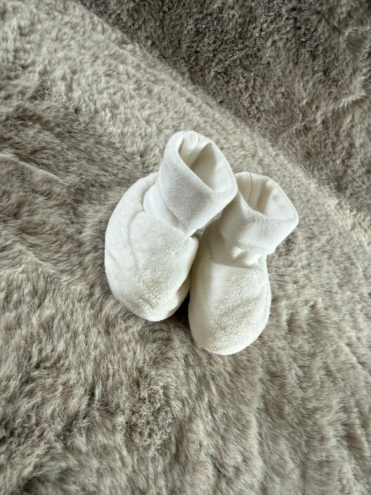 Mats en Merthe babyslofjes - 1 maand, Ophalen, Zo goed als nieuw, Jongetje of Meisje, Slofjes