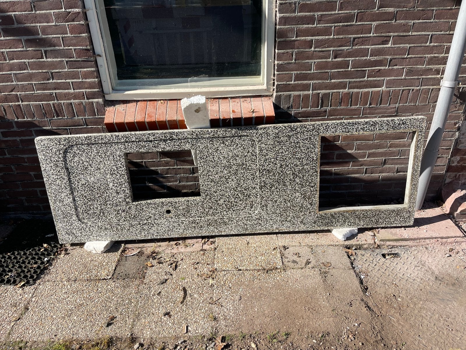 Terrazzo wastafelblad met twee uitsparingen, Ophalen, Gebruikt, Steen, Wastafel