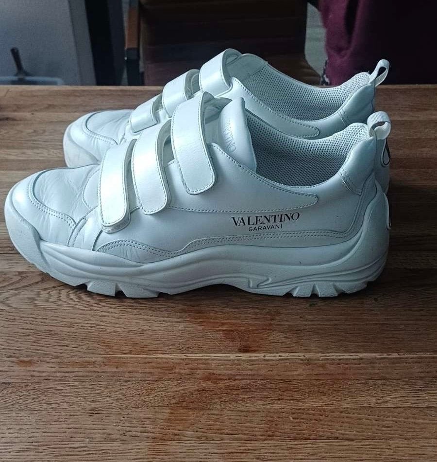 Valentino Garavani Witte Sneakers met Klittenband, Wit, Ophalen of Verzenden, Sneakers of Gympen, Zo goed als nieuw
