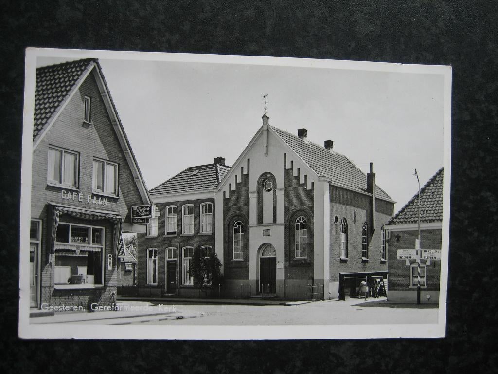 GEESTEREN Geref. kerk en cafe Baab Grolsch Bier 1964, Ophalen of Verzenden, 1960 tot 1980, Gelderland
