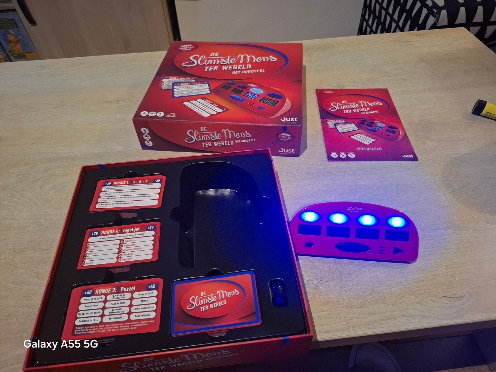De Slimste Mens Ter Wereld - Het Bordspel (Nieuwstaat), Hobby en Vrije tijd, Gezelschapsspellen | Bordspellen, Info@justentertainment.nl