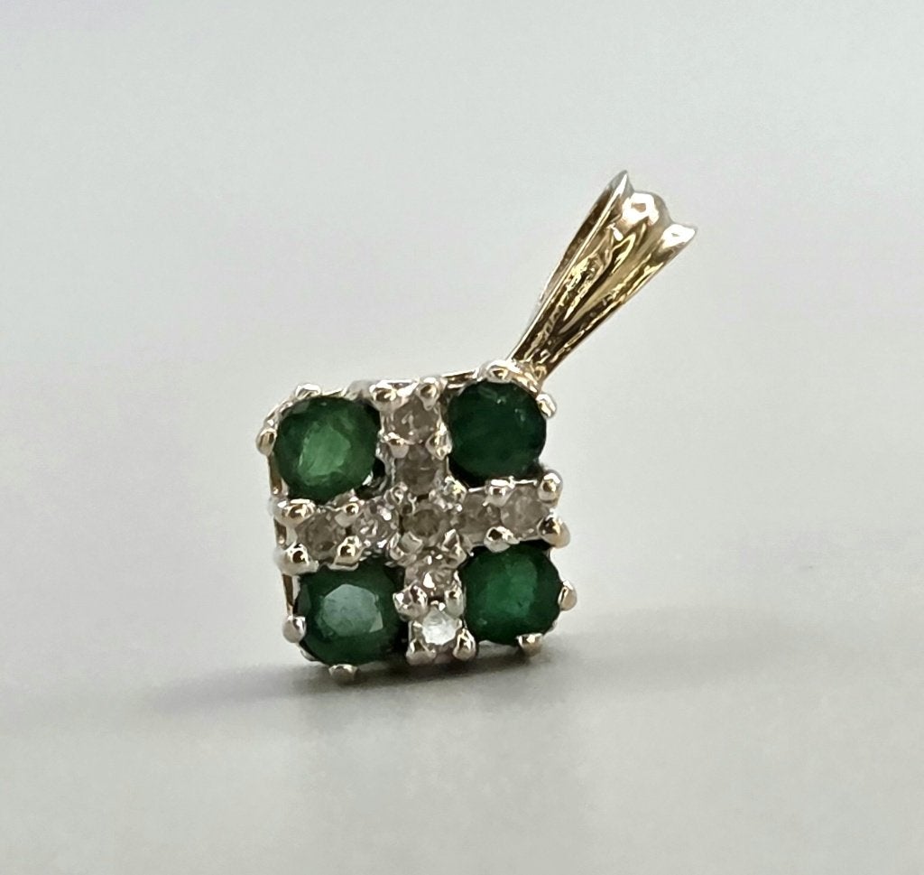Vintage gouden hanger met smaragd en diamant. 2026/609, Overige voorstellingen, ., Ophalen of Verzenden, Zo goed als nieuw