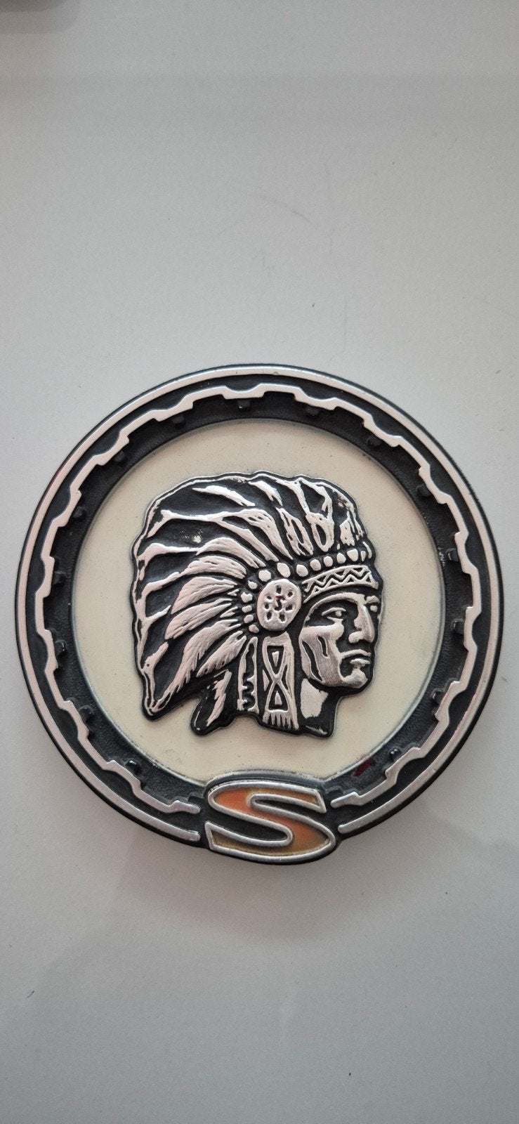 Jeep Cherokee Chief spatbordembleem | orgineel | jaren 70, Ophalen of Verzenden