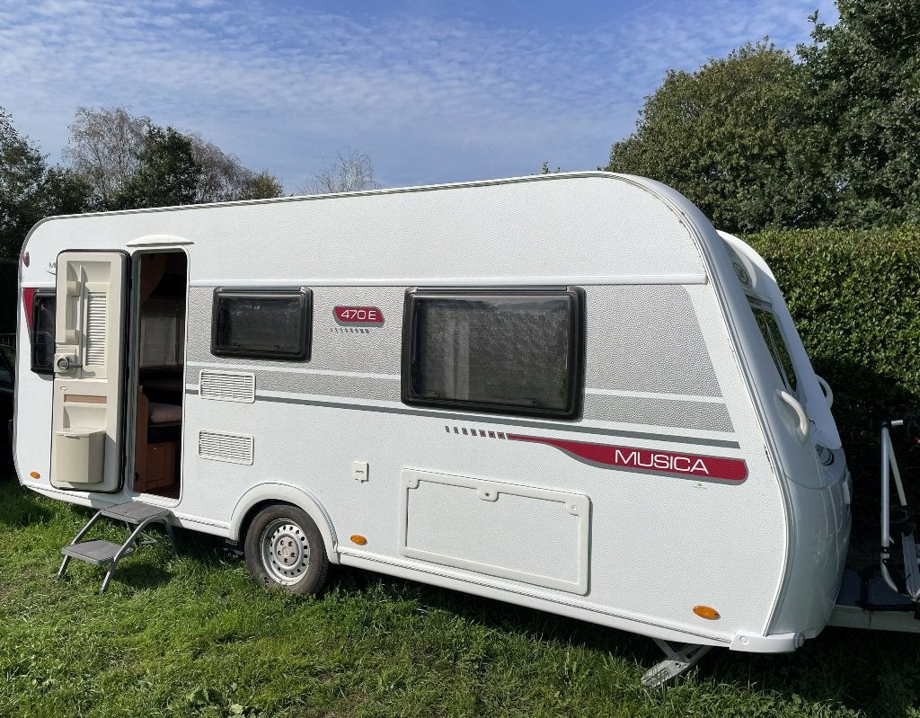LMC Musica 470 E 2015 | Mover | Zomer- en winterklaar, Rondzit, Fietsenrek, Particulier, LMC en Münsterland