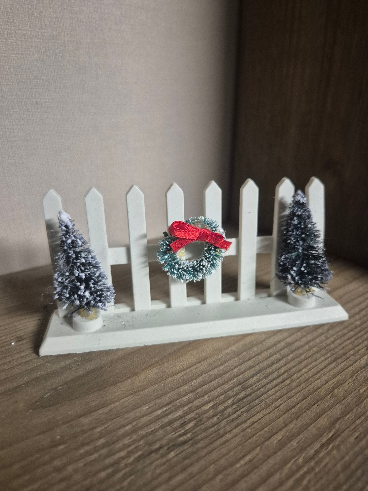 kerstdorp hekje wit kersthuisjes, Diversen, Ophalen of Verzenden, Zo goed als nieuw