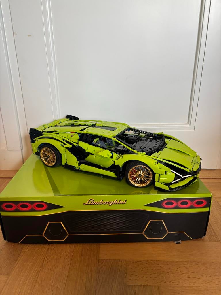 LEGO Technic Lamborghini Sián FKP 37 - Zo goed als nieuw, Ophalen of Verzenden, Zo goed als nieuw, Overige schalen