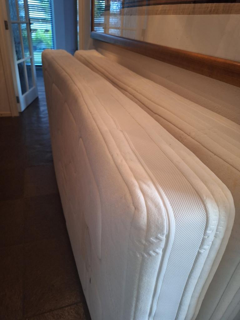Gratis 2 matrassen, Ophalen of Verzenden, Gebruikt, Eenpersoons, 90 cm