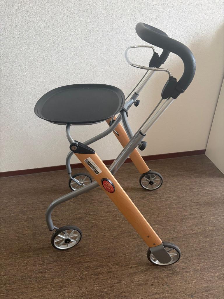 Rollator Trust Care Lets Go Indoor, Diversen, Rollators, Zo goed als nieuw, Lichtgewicht, Opvouwbaar, Ophalen