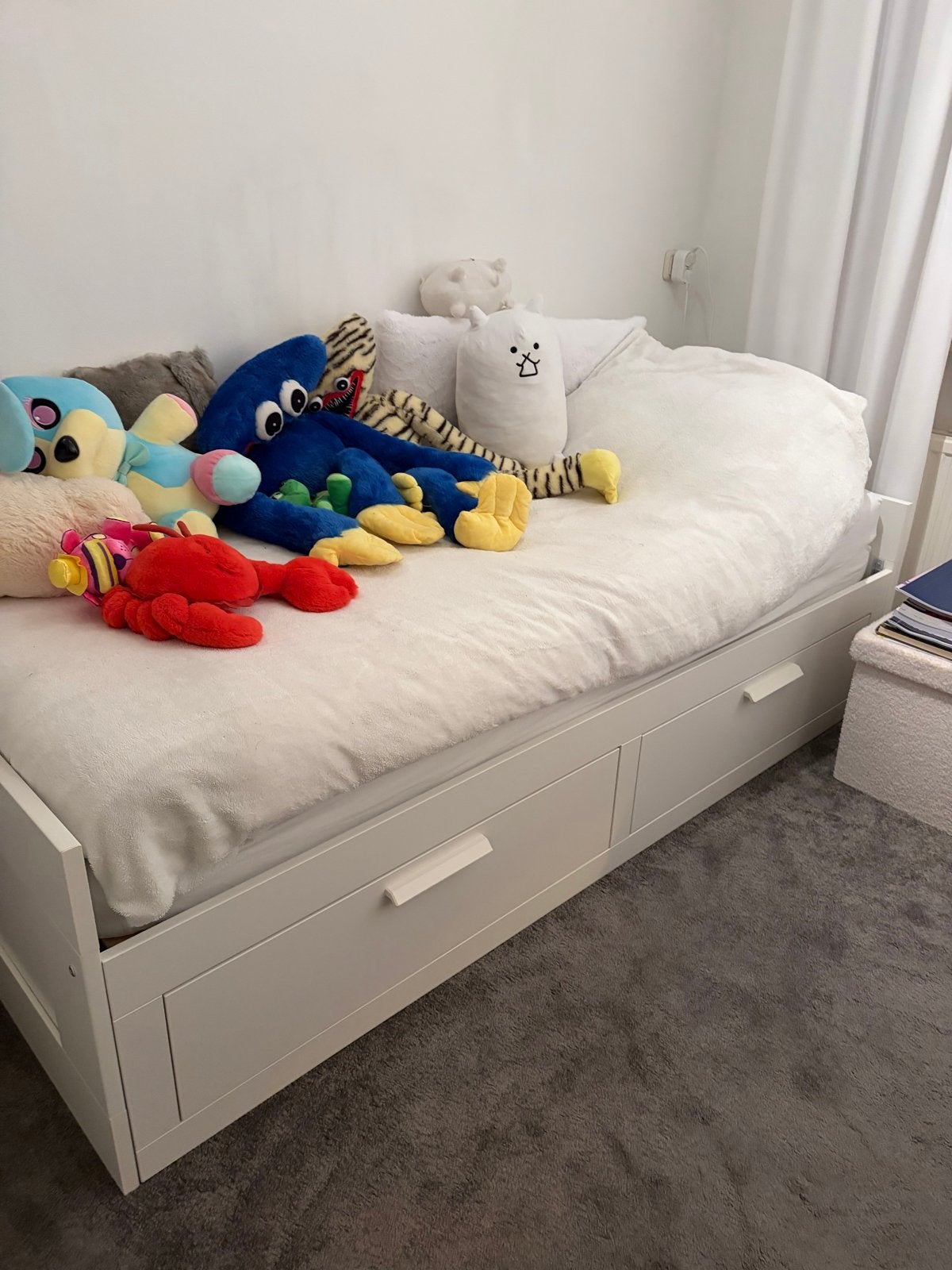 IKEA Uitschuifbed met lades en matrassen - Nieuwstaat, Ophalen, Wit, Tweepersoons, Zo goed als nieuw
