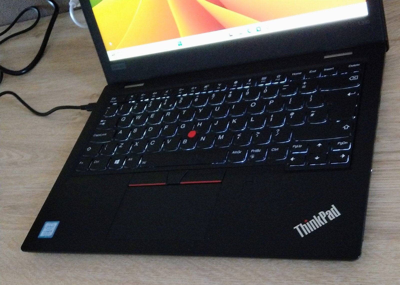 Touchscreen * LED toetsen * lenovo laptop, Ophalen, 256 GB, 2 tot 3 Ghz, Qwerty