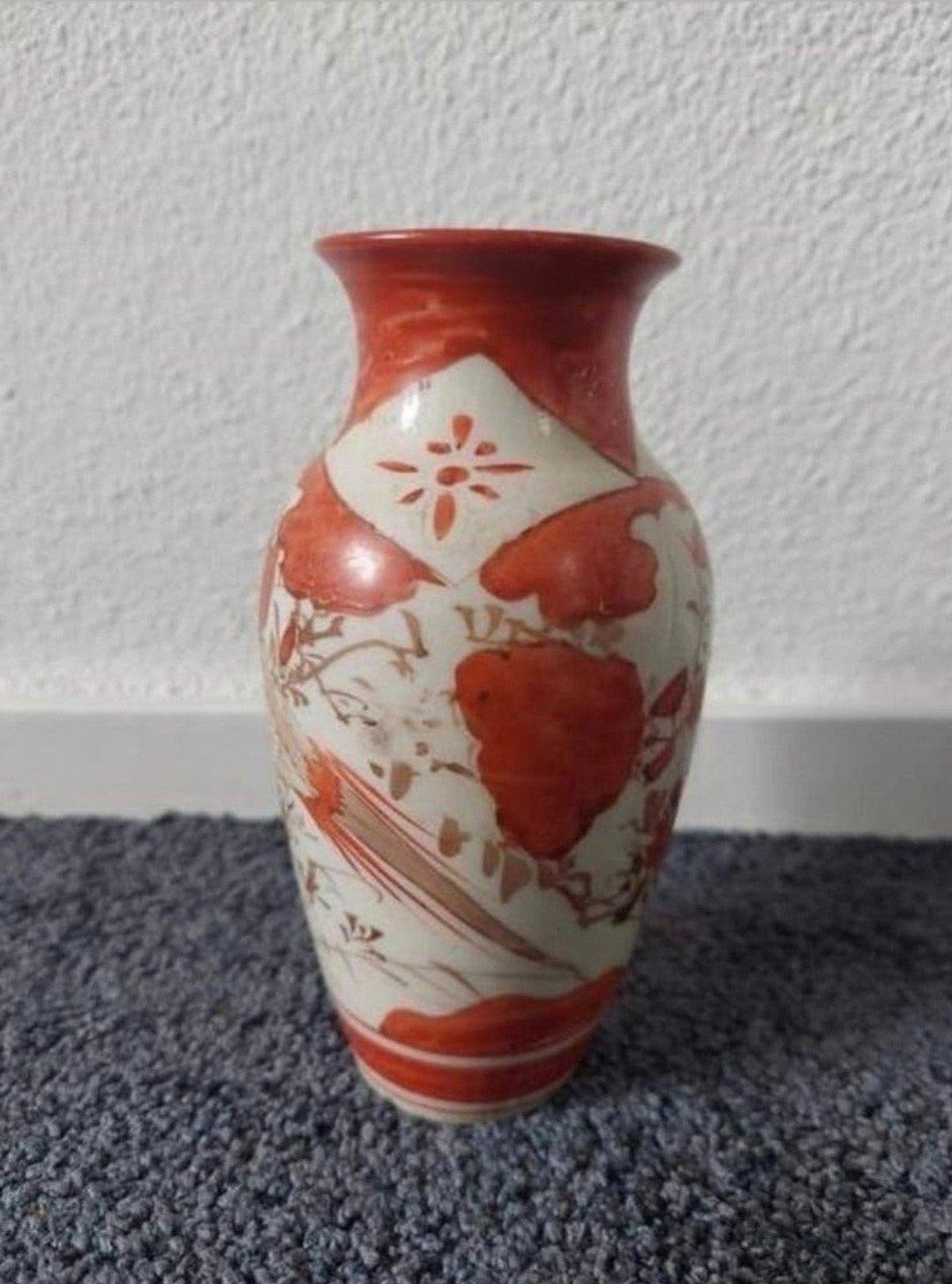 Chinees vaasje - in zeer nette staat!

Hoogte 15cm
Diameter, Antiek en Kunst, Ophalen of Verzenden