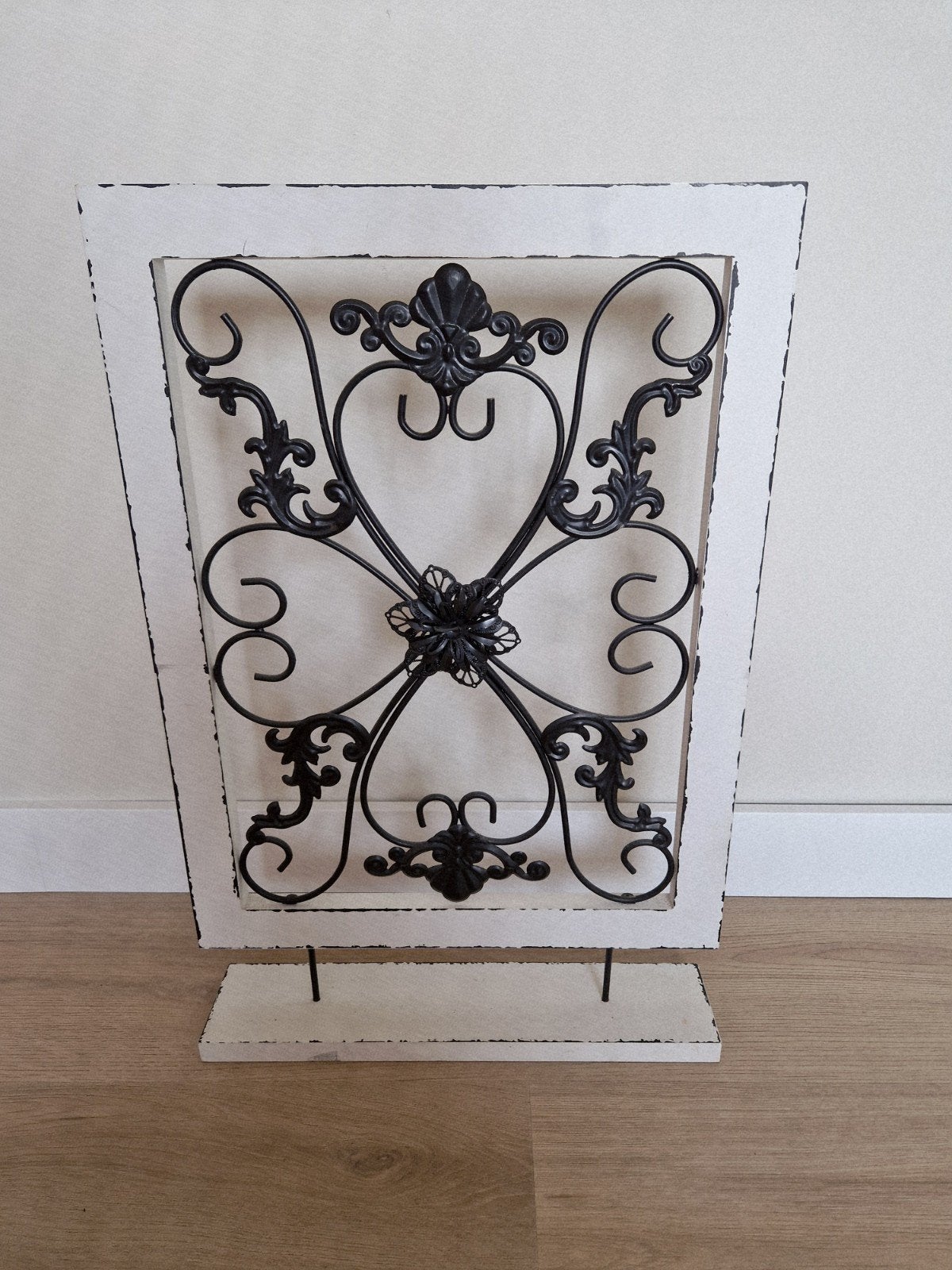 Wit met zwarte raamdecoratie/ornament, Huis en Inrichting, Ophalen, Gebruikt
