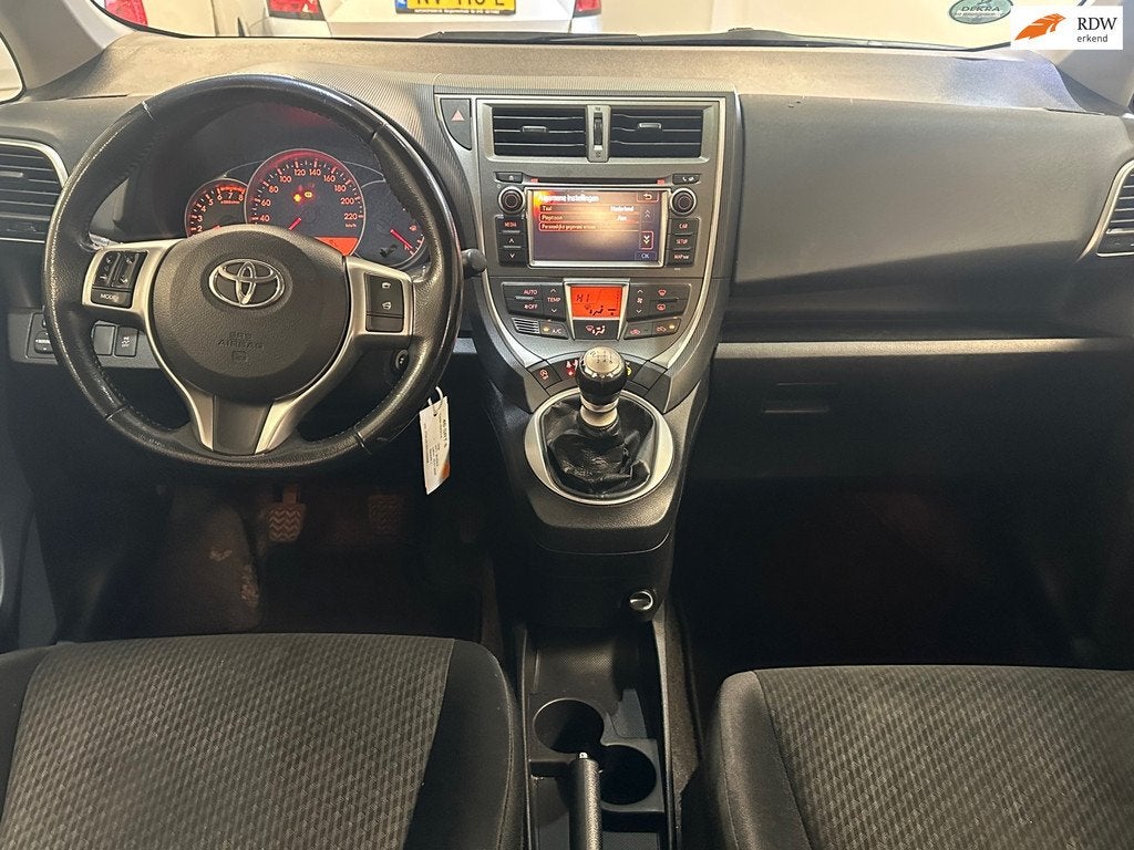 Toyota Verso-S 1.3 VVT-i Aspiration,2de eigenaar ,Airco, Auto's, Toyota, Voorwielaandrijving, Euro 5, Gebruikt, 4 cilinders