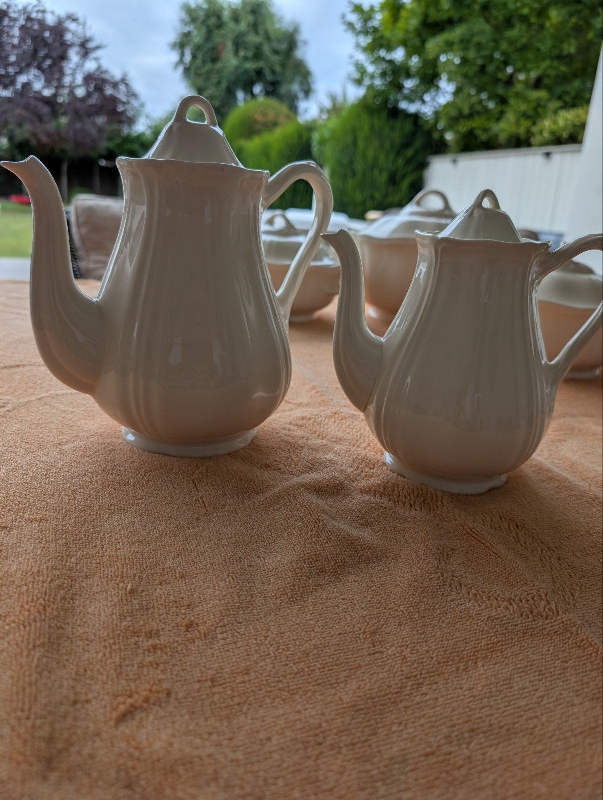 2 Nieuwe Wedgwood Queens Plain Koffiepotten, Antiek en Kunst, Ophalen
