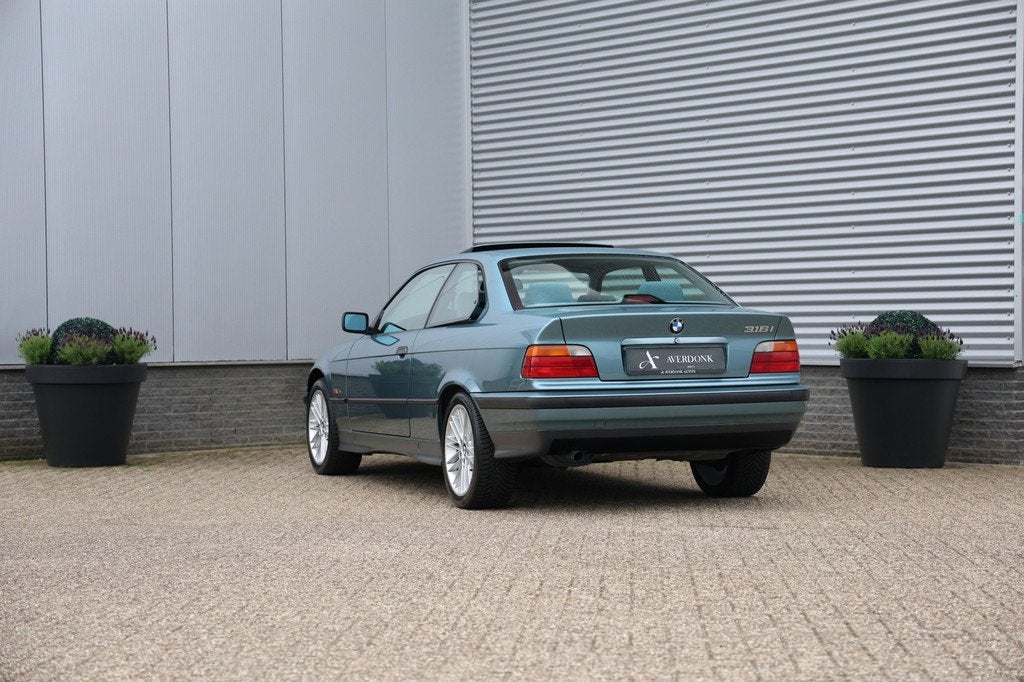 BMW 3 Serie Coupe 316i Executive Schuifdak|Uniek mooi|Histor, Auto's, 1596 cc, Metallic lak, 4 stoelen, 102 pk