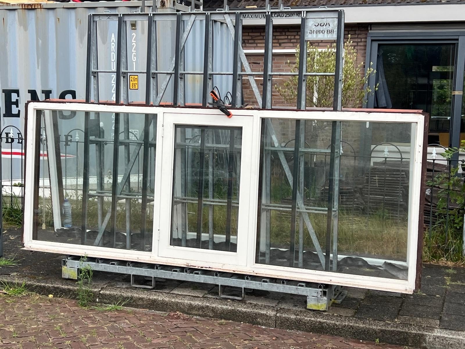 kozijnen van dakkapel, Ophalen