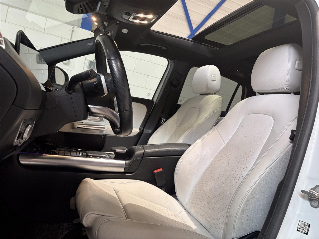 Mercedes EQA 250 190pk Edition 1, AMG Line, Pano, Burmester, Auto's, Mercedes-Benz, 1940 kg, Gebruikt, Wit, Leder
