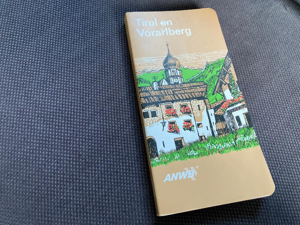 🇦🇹 Tirol en Vorarlberg - ANWB Reisgids, Boeken, Reisgidsen, Europa, Ophalen of Verzenden, Reisgids of -boek, Gelezen