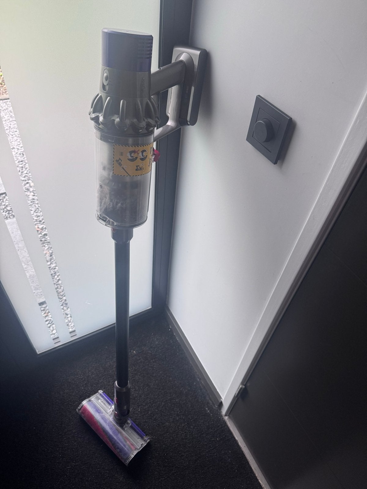 Dyson V8 Steelstofzuiger - Krachtige Draadloze Stofzuiger, Witgoed en Apparatuur, Stofzuigers, Gebruikt, Draadloos, Ophalen of Verzenden