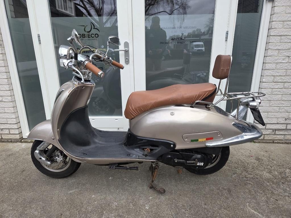 IVA Roma / Retro scooter, 35 km/uur, opknapper, Overige merken, Gebruikt, Ophalen of Verzenden, Benzine