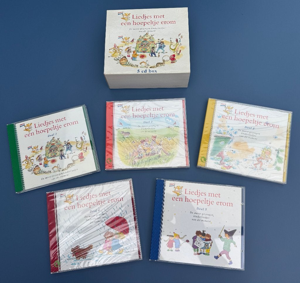 Liedjes met een hoepeltje erom - 5cd box NIEUW, Alle leeftijden, Ophalen of Verzenden, Nieuw in verpakking
