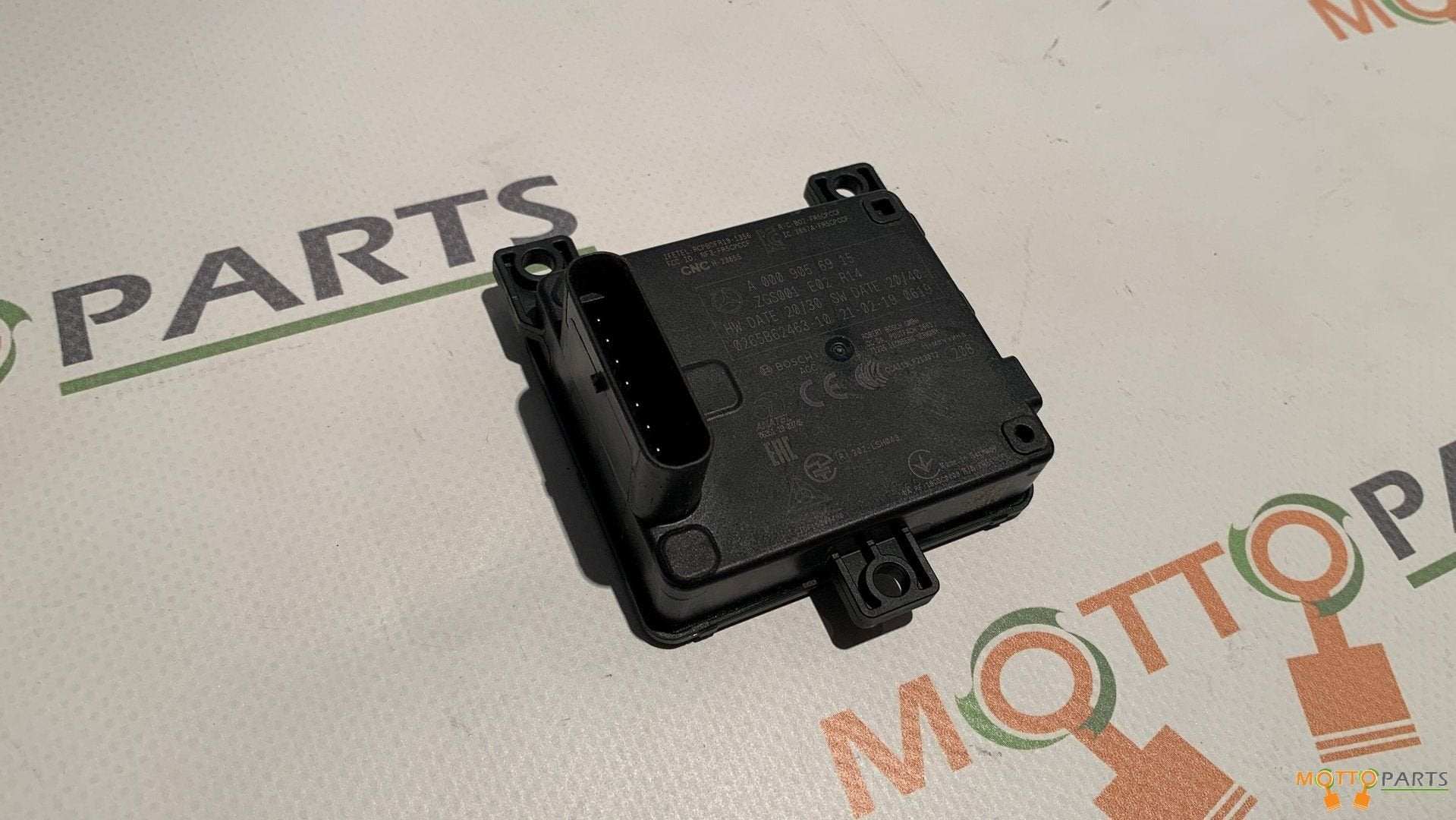 Mercedes Sprinter 907 Radarsensor A0009056915, Gebruikt, -, -, Ophalen of Verzenden