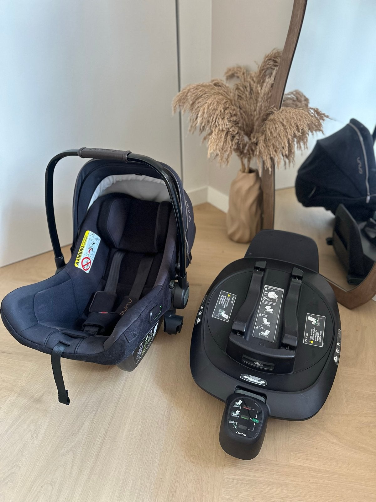Nuna Pipa Next autostoel met 360 isofix base, Kinderen en Baby's, Gebruikt, Zijbescherming, Isofix, 0 t/m 13 kg