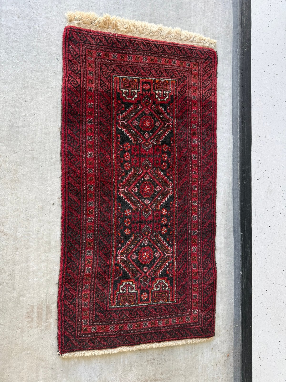 Perzisch tapijt in mooie staat 110 x 55 cm koopje!, Huis en Inrichting, Stoffering | Tapijten en Kleden, Gebruikt, 100 tot 150 cm