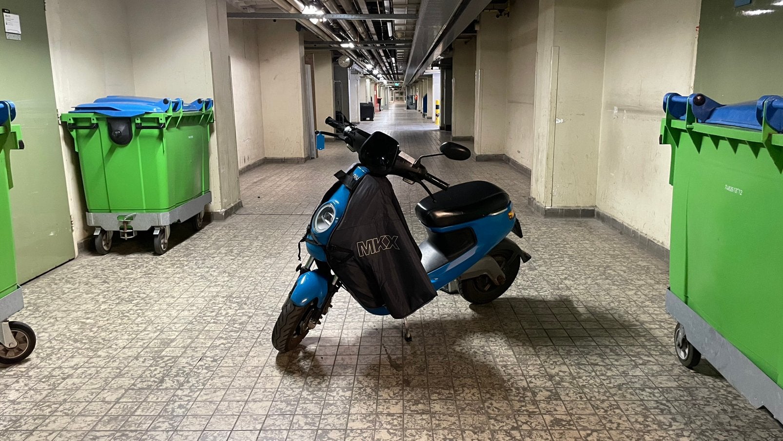 Niu M1 pro MQI 45km geel kenteken brom scooter, Ophalen, Maximaal 45 km/u, Elektrisch, Gebruikt