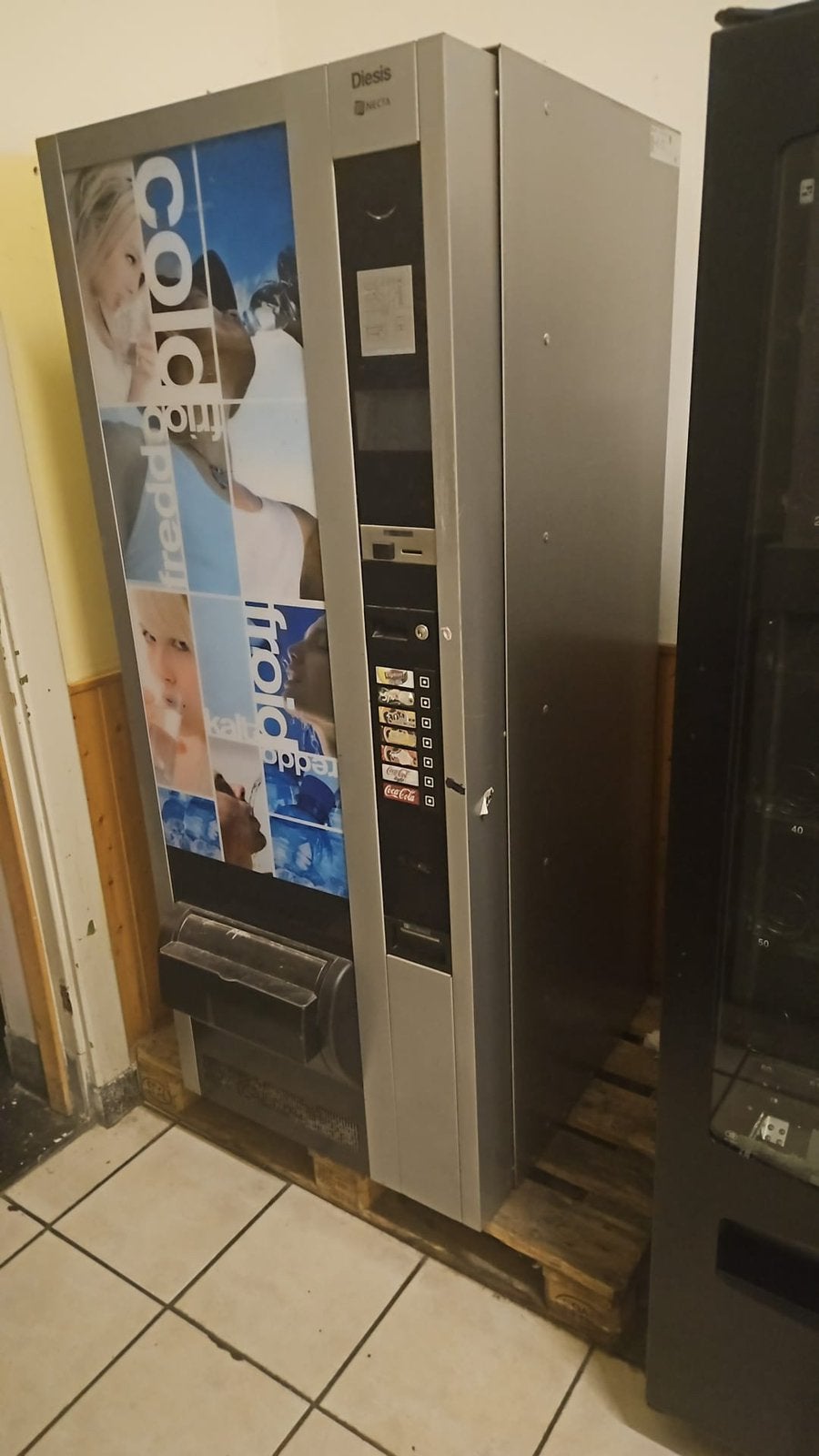 Drinkautomaat, Ophalen, 50 tot 100 cm, Zo goed als nieuw, Minder dan 100 cm