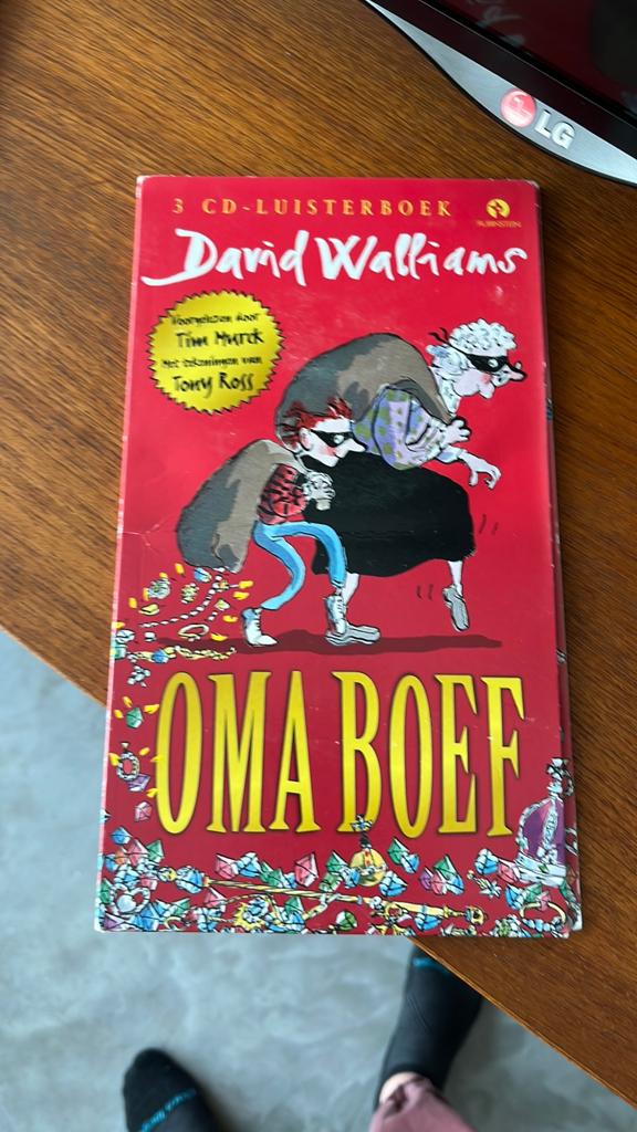 Oma Boef - David Walliams- Luisterboek, Ophalen of Verzenden, Cd, Kind