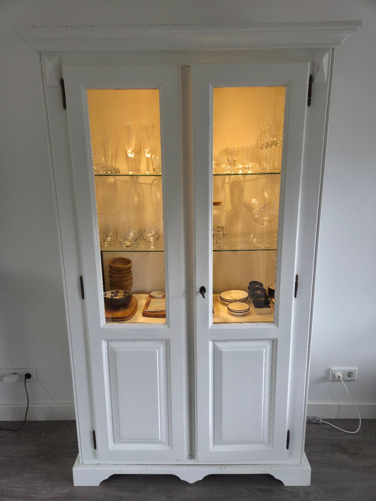 Witte eiken buffetkast / vitrinekast met verlichting, Ophalen, 100 tot 150 cm, Eikenhout, 150 tot 200 cm