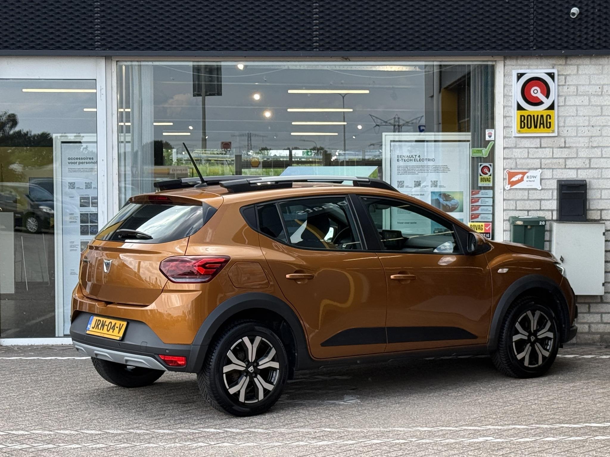 Dacia Sandero 1.0 TCe 90 Comfort | Key-less | Climate Contro, Auto's, Dacia, Stof, Euro 6, Overige kleuren, 91 pk