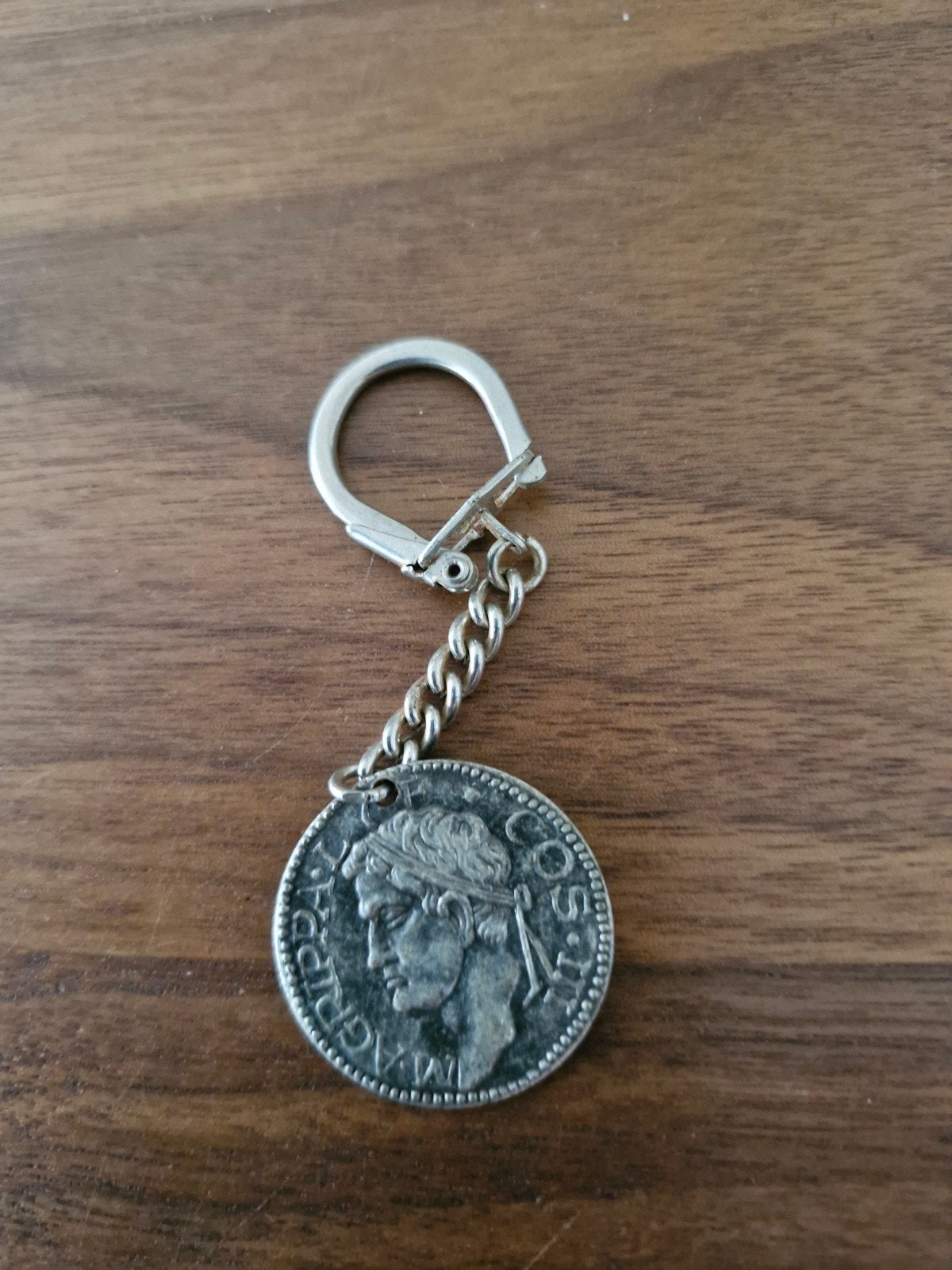 007 Vintage sleutelhanger met Romeinse munt replica, Ophalen of Verzenden, Gebruikt, Overige typen
