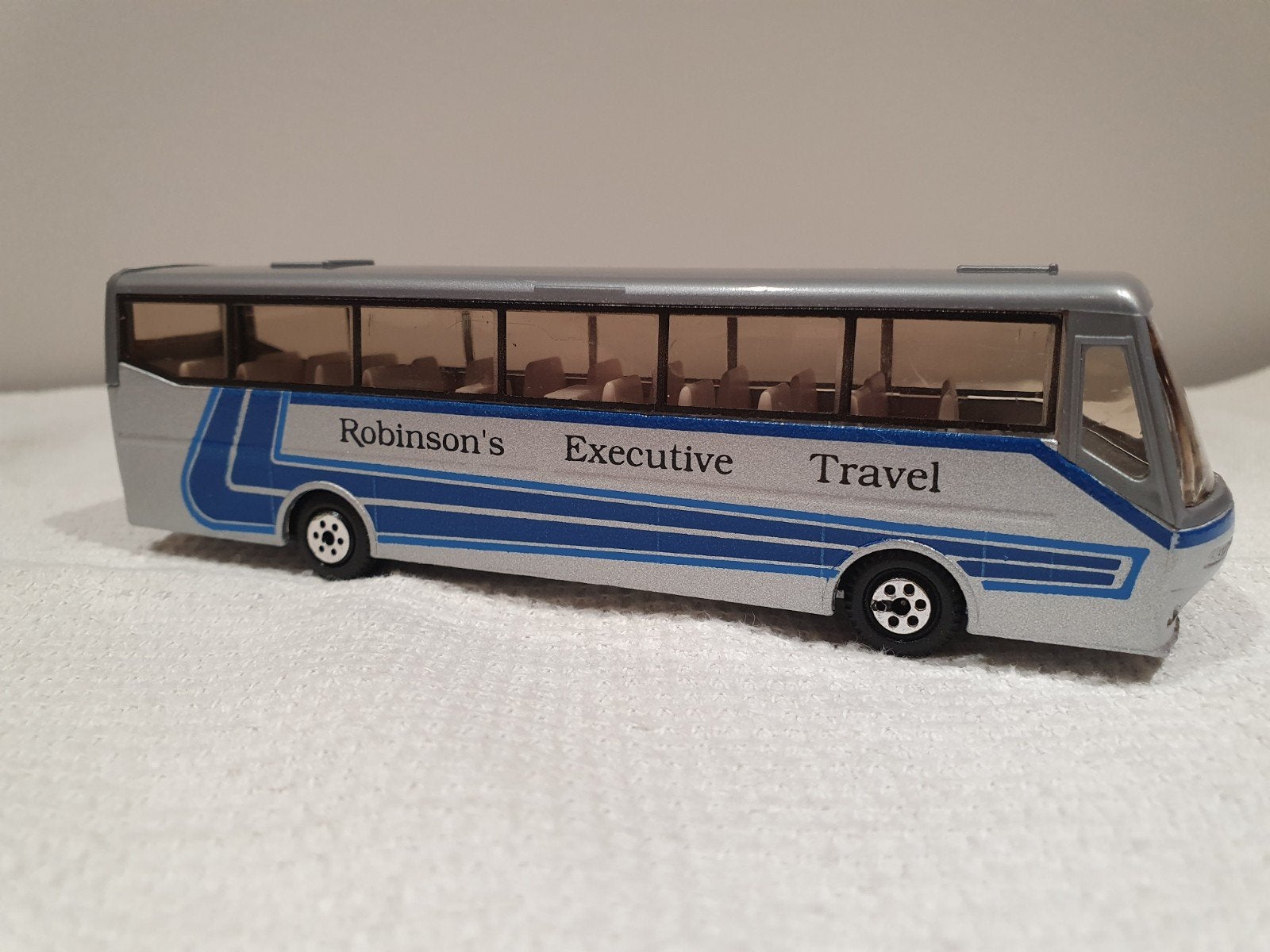Efsi Bova Futura FHD12 Robinson's Executive Travel bus 1:87, Ophalen of Verzenden, Gebruikt, Bus of Vrachtwagen, Efsi