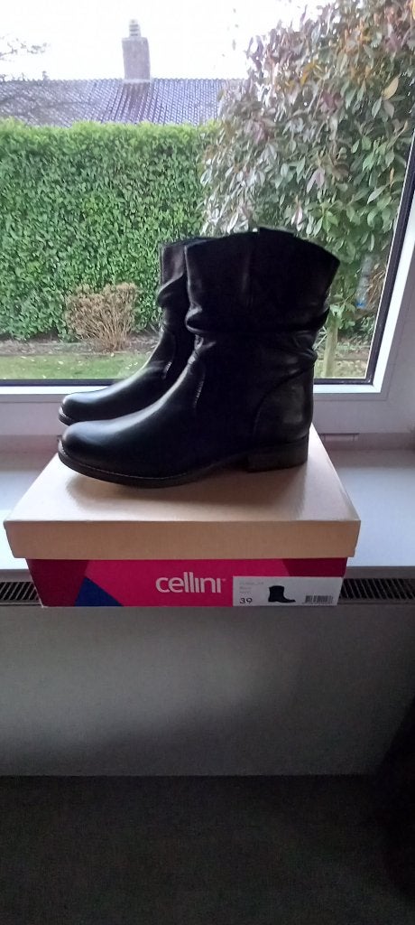 Cellini zwarte leren enkellaars maat 39  Nieuw., Zwart, Nieuw, Ophalen of Verzenden, Lage of Enkellaarzen