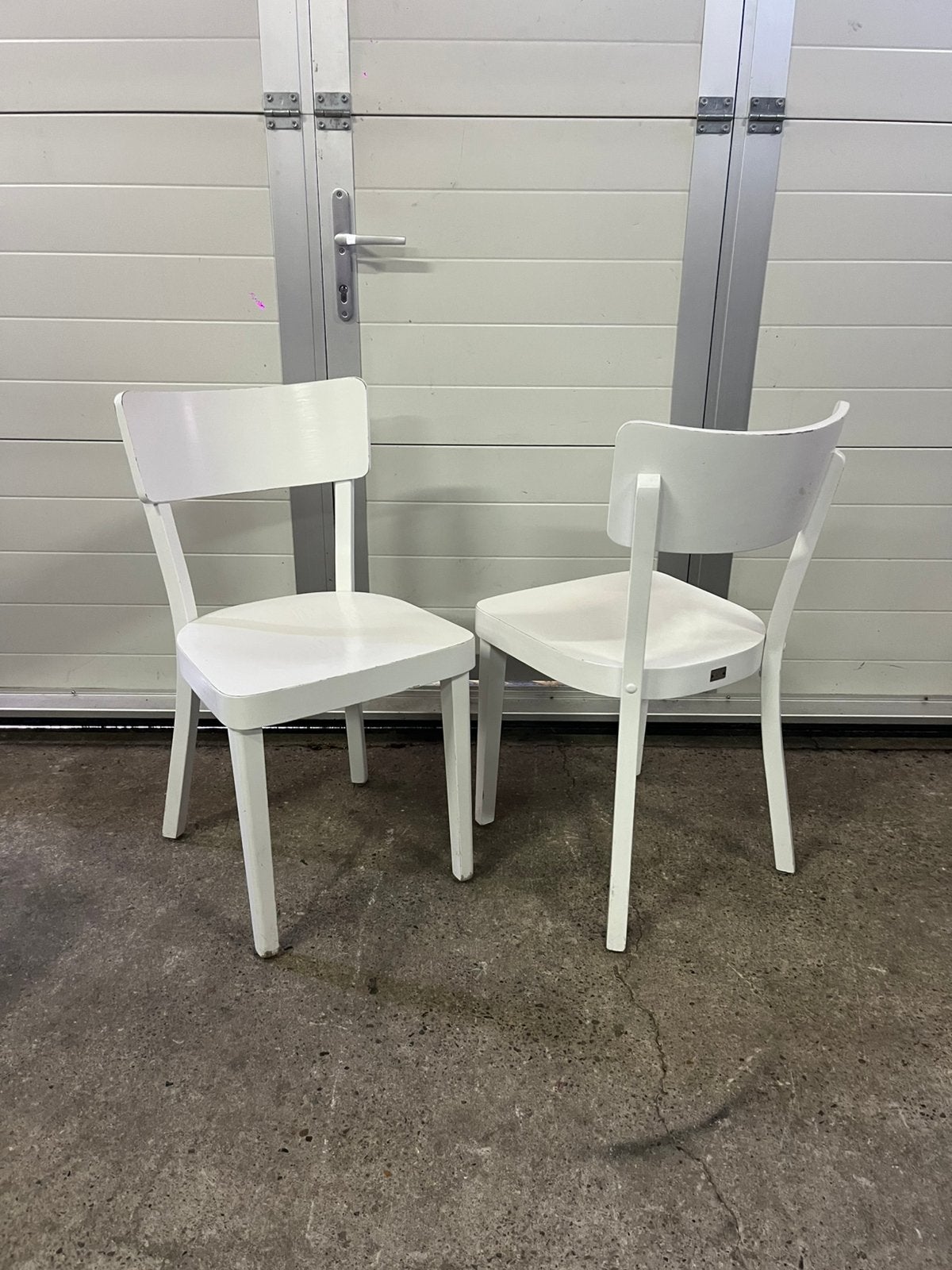46 stuks Houten Horeca bistro stoelen Fameg Fergus Satteliet, Ophalen, Bruin, Zo goed als nieuw, Vijf, Zes of meer stoelen