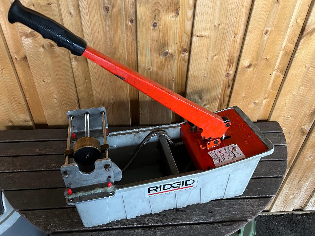 Ridgid persbak met Ajax klem, Ophalen, Gebruikt