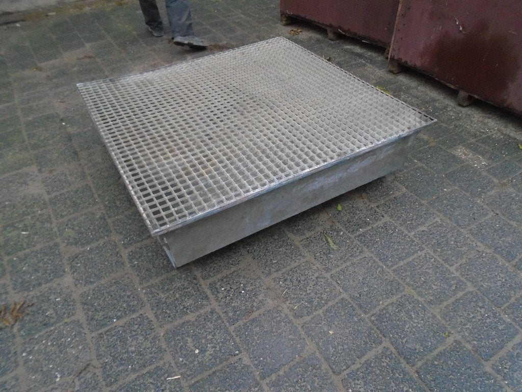 Bauer opvangbak 245 liter lekbak, Ophalen, Zo goed als nieuw