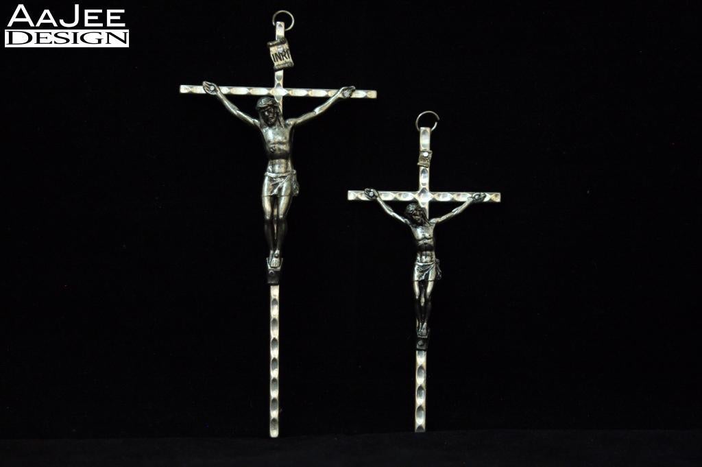 Setje van 2 Jezus kruisjes - verschillende lengtes - Italië, Antiek en Kunst, Ophalen of Verzenden
