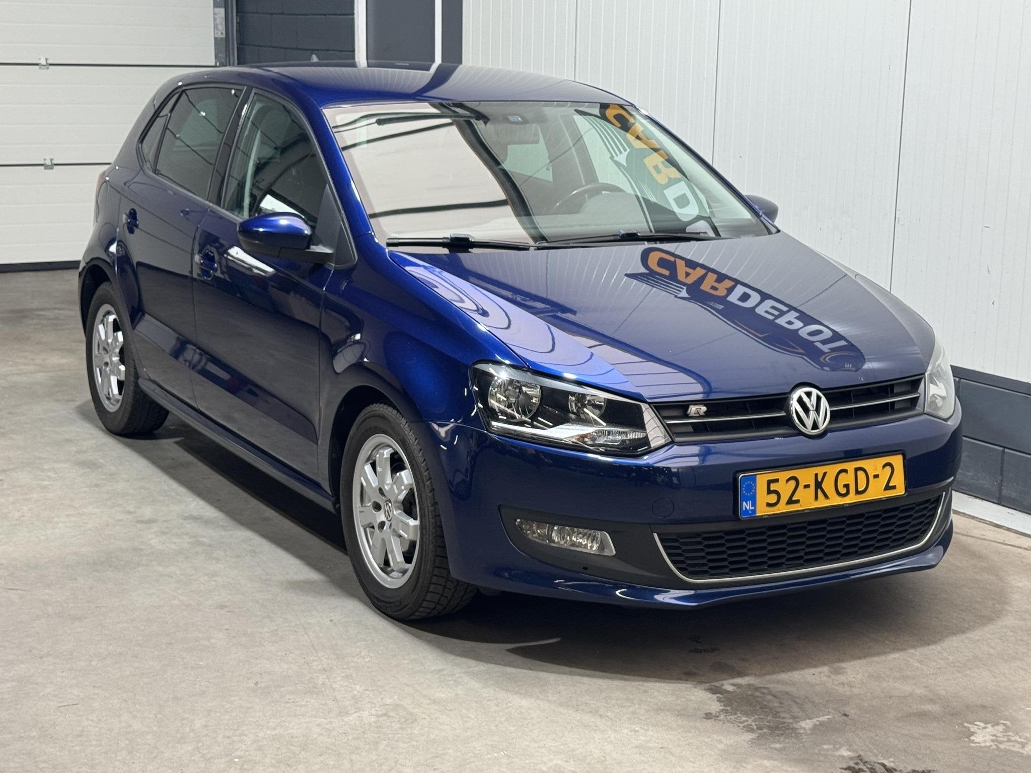 Volkswagen Polo 1.4-16V Highline Zeer Netjes Vol jaar APK, Auto's, Voorwielaandrijving, Zwart, 4 cilinders, Blauw