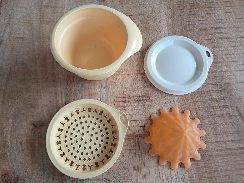 Tupperware citruspers met kom en deksels, Oranje, Ophalen of Verzenden, Zo goed als nieuw, Bak of Kom