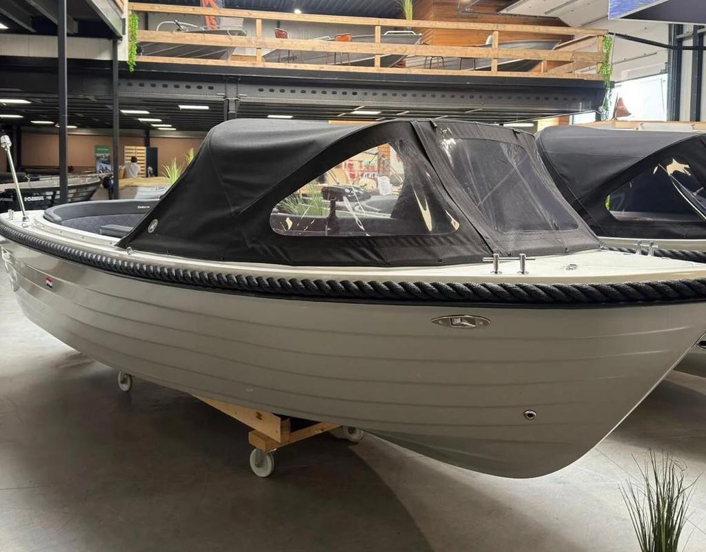 Corsiva 520 new age 2023 20pk Sloep, Ophalen, 10 tot 30 pk, Zo goed als nieuw, 3 tot 6 meter