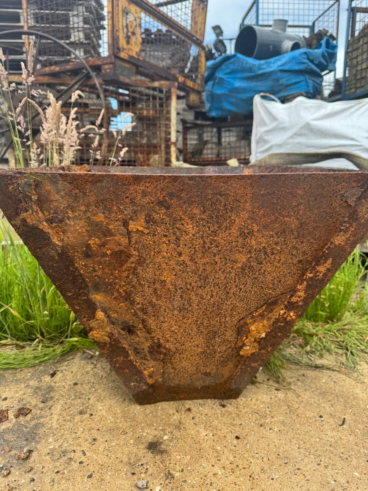 Rustieke metalen plantenbak - uniek design, Ophalen