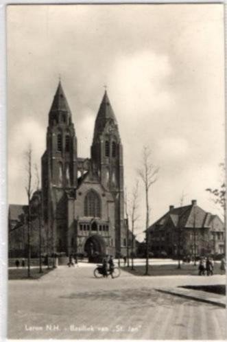 Laren N.H. - Basiliek van St. Jan - volk - 1960 gelopen, Ophalen of Verzenden, 1960 tot 1980, Gelopen, Noord-Holland
