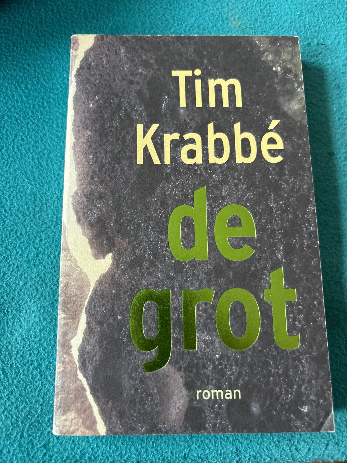 Tim Krabbé - De Grot (roman), Ophalen of Verzenden, Gelezen, Nederland