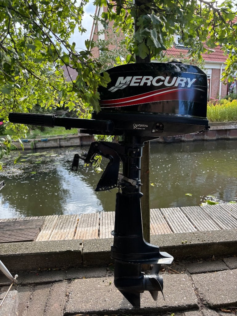 Mercury 5 pk bbm en Johnson 5 pk 2 cilinder samen  €250,-, Watersport en Boten, Ophalen, Gebruikt, 5 tot 10 pk, Buitenboordmotor
