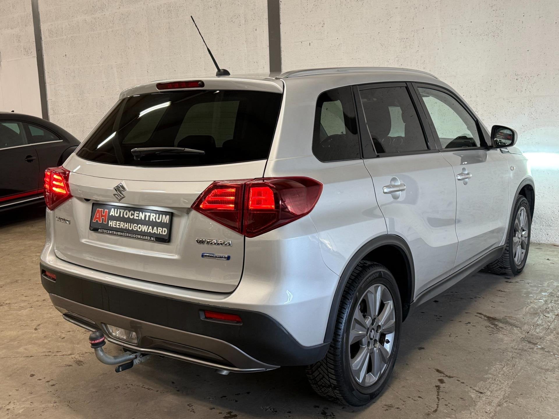 Suzuki Vitara 1.4 Boosterjet Smart Hybrid Navi|LED|Blindspot, Gebruikt, Zwart, 4 cilinders, 129 pk